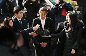 Police quizz singer Jung Joon-young over sex video scandal