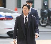 警察、「バーニングサン暴行事件」加担者捜査へ・・・歌手チョン・ジュニョンの拘束後、初の取り調べ