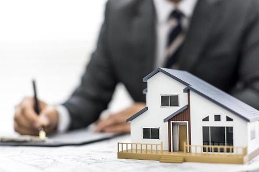 [안선영의 아주-머니] 집값 떨어지는데···주택연금 가입, 언제가 좋을까