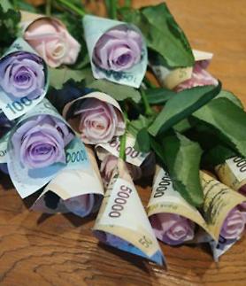 내 통장에 갑자기 7억이 꽂혔다, 돈 안되는 인생을 습격한 영화 돈