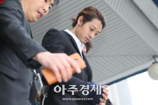 [포토] 몰카 정준영, 포토라인 패씽