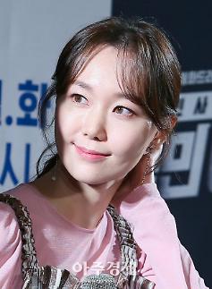 [슬라이드 화보] ​국민여러분 이유영, 매력적인 갈색 눈동자 (국민 여러분! 제작발표회)