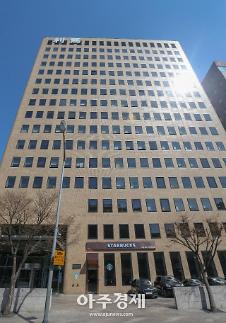 [광화문갤러리] 삼봉 정도전이 점지한 터에서 600년간 말과의 인연 이어온 광화문 대표 건축물, 이마빌딩