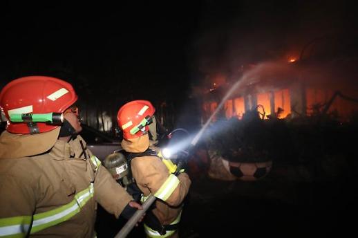 [광화문갤러리] 영웅 소방관을 국가직으로…청원 이틀 만에 10만 돌파