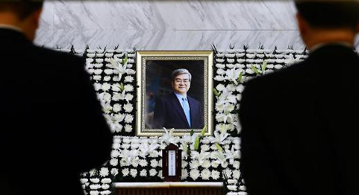 [영상] 재계 총수 중 첫번째로 빈소 도착한 최태원