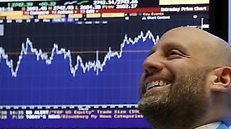 Dow Jones tăng 0,26% điểm nhờ cổ phiếu Boeing, S&P 500 nhích gần đến kỷ lục