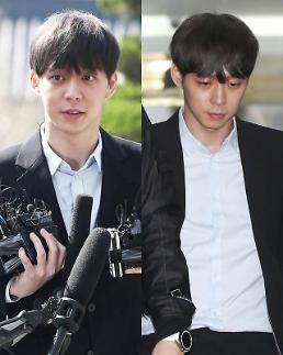 [슬라이드 화보] 마약 논란 박유천, 9시간 조사 후 퀭한 모습 포착