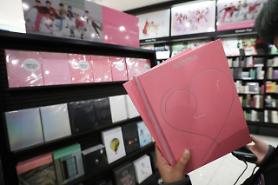 BTS là nhóm nhạc đầu tiên của thế kỷ 21 đạt thành tích tương tự The Beatles