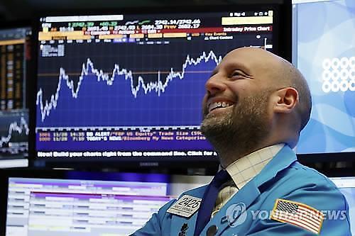 【全球股市】 企业业绩好转带动纽约股市以上涨收盘 道琼斯上涨0.55%