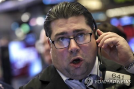 Chiến tranh Thương mại Mỹ - Trung gia tăng... Dow Jones hạ hai ngày liên tiếp 1.7%↓