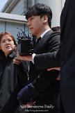 Court refuses to issue arrest warrant for disgraced BIGBANG member Seungri