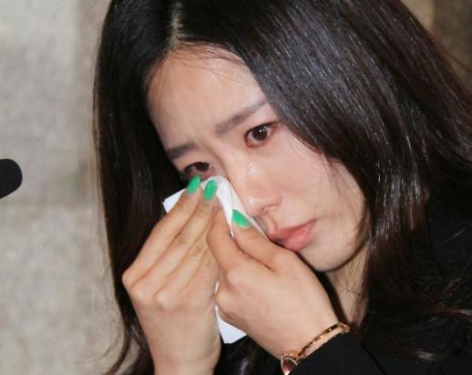 [슬라이드 화보] 이상화, 빙속여제 눈물의 은퇴식