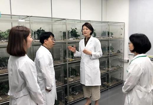 ​[미래의 농어촌]곤충이 사회성도 높여주고 심리치료도 해주죠