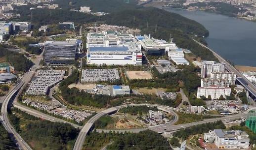 [반도체 현장을 가다(下)] 삼성전자 세계 최초 역사 쓴다