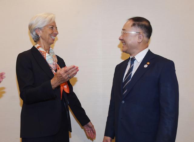 홍남기, 라가르드 IMF 총재 만나 확장적 재정정책 필요 재확인