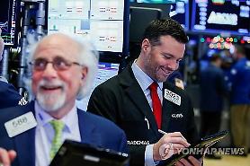 Cuộc họp tuần tới với FOMC...  Cổ phiếu New York Chỉ số Dow tăng nhẹ 0,39%