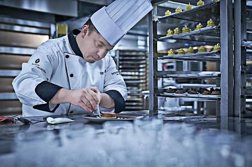 [기수정의 호텔 in]칵테일 만들고, 플랜테리어 해보고...호텔에서 즐기는 클래스