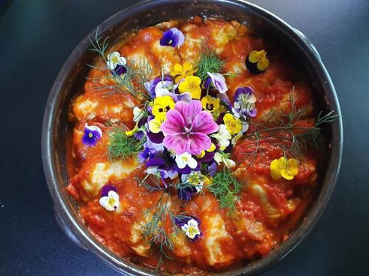 [광화문갤러리] 눈으로 한번 먹고 입으로 두번 먹는  양배추 롤 토마토 소스 조림