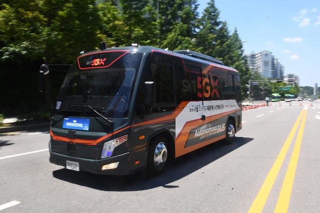 [FOCUS] Seoul citizens test 5G-based autonomous bus on urban road