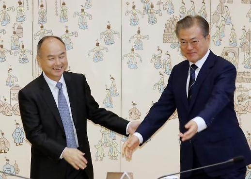 [슬라이드 화보]  청와대 찾은 손정의 소프트뱅크 회장...어떤 대화 오갈까?