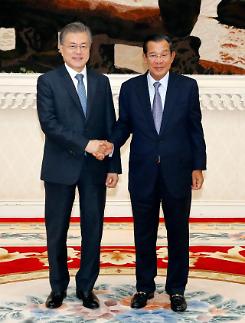 [NNA] 캄보디아 총리, 제재 부당성 호소...스위스 WTO 회의