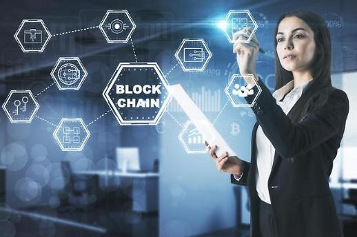 12조 블록체인 시장 잡아라... 네이버·카카오·페이스북의 출사표