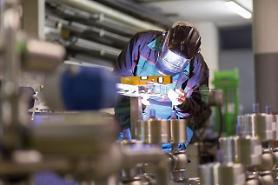 Bất chấp khó khăn, tình hình kinh doanh xe hơi, thiết bị liên lạc và màn hình hiển thị tại Hàn Quốc vẫn diễn ra tốt đẹp