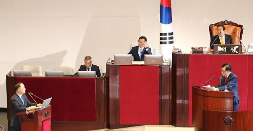 홍남기 2분기부터 성장률 반등할 수 있을 것