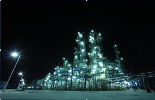 소재 국산화 외쳐도...화관법·화평법 문턱 여전히 높아 