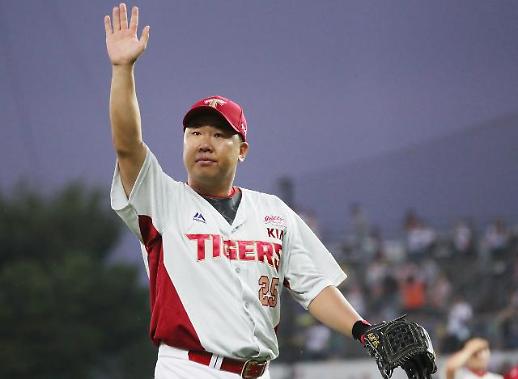 [슬라이드 화보] 굿바이 이범호, 눈물의 은퇴식