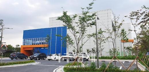 [르포] 우주강국의 꿈 우주부품시험센터 개소 막바지 구슬땀