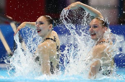 [슬라이드 화보] 세계 최강 러시아 아티스틱 수영 완벽한 호흡, 금빛 열연