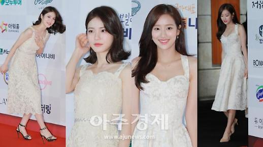 [슬라이드 화보] 신예은-이나은, 2019 올해의 브랜드 대상에서 다시 만난 에이틴 도하나-김하나