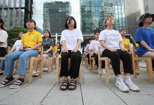 [잊지 말아야 할 역사] 세계로 퍼지는 ‘소녀상 되기’ 운동…“1일1일 日 규탄”