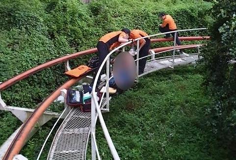 [포토] 대구 이월드 사고 20대 다리 봉합수술 실패