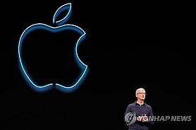 Đòn thuế quan dành cho Trung Quốc của Tổng thống Trump có thể khiến Apple mất lợi thế trong cuộc cạnh tranh với Samsung