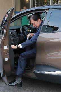 조로남불로 비유되는 조국 불신론 확산