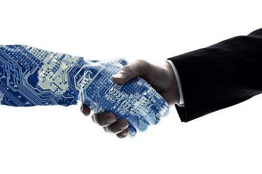 일상 속 AI 시대 성큼... 인간 중심으로 진화한다