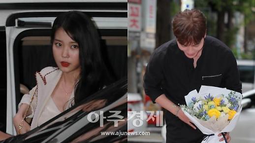 [슬라이드 화보] 아이유-여진구, 현실에서도 장만월-구찬성 (호텔 델루나 종방연)