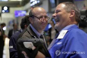 Thị trường chứng khoán New York Dow Jones tăng chỉ số 0,91%