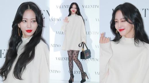 [슬라이드 화보] 언니네쌀롱 한예슬, 한예슬은 역시 흑발! (발렌티노)