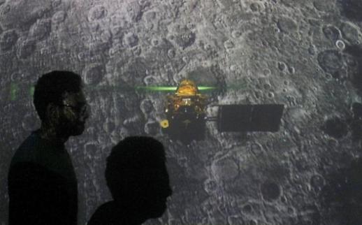 [광화문갤러리] 인도 4번째 달착륙국 꿈 못 이뤘지만…