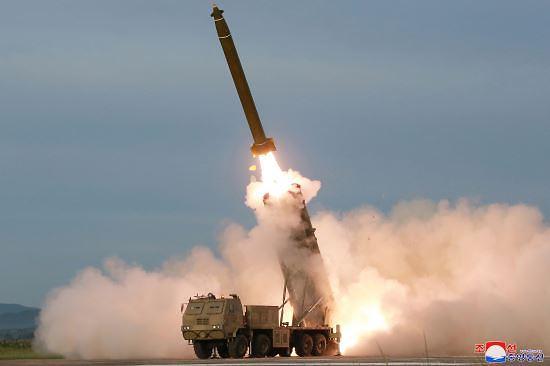 N. Korea fires short-range projectiles after overnight peace overture