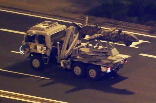 [슬라이드 화보] 첨단 미사일·전투기 총동원된 중국 건국 70주년 열병식 리허설