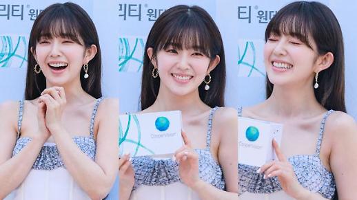 [슬라이드 화보] 아이린, 앞머리 내리고 리즈 미모 갱신 (쿠퍼비전 X 아이린)