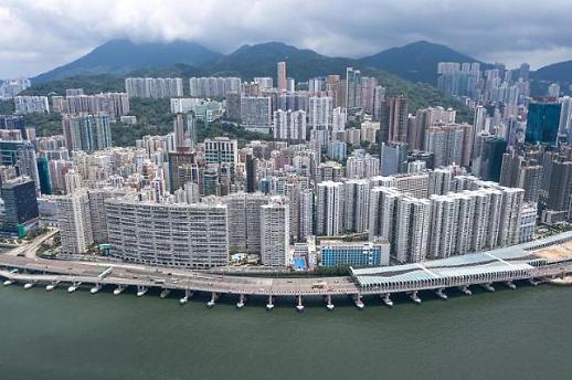 건물주 꿈 뒤에 빚 그늘… 집값 오를수록 소비 쪼그라든다