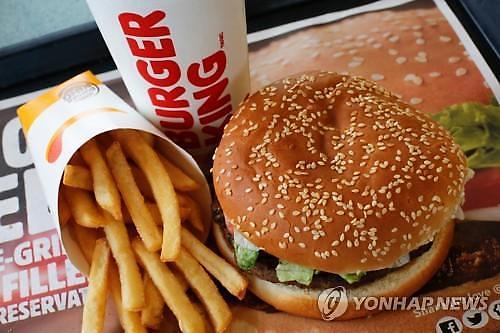 [아주 쉬운 뉴스 Q&A] 콜라 리필, ‘롯데리아’ 되고 ‘버거킹’ 안된다? 