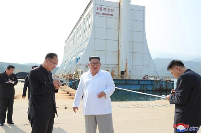 金正恩视察金刚山指示拆除韩方设施