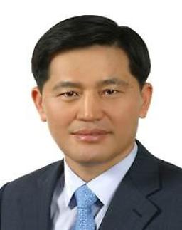 제네시스 수장 전격 교체, 전략 수정 불가피