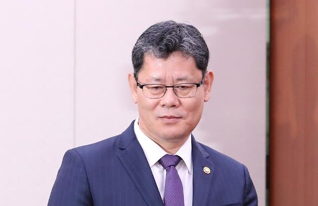 김연철 통일부 장관, 금강산 재개 논의